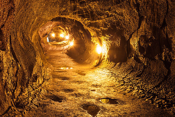 istock Thurston Lava Tube 158174375