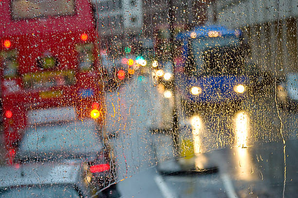 istock Rainy day in London 158185412