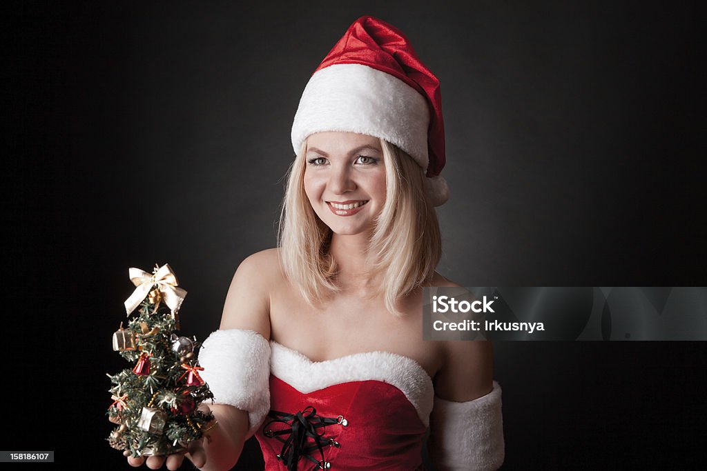 Santa Menina com Árvore de Natal - Royalty-free Adulto Foto de stock
