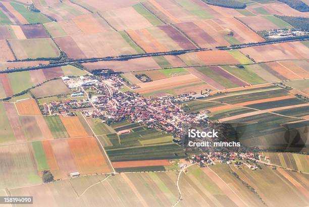 Vista Da Un Aereo - Fotografie stock e altre immagini di A mezz'aria - A mezz'aria, Aeroplano, Aeroporto