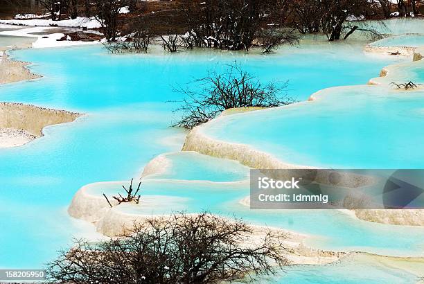 Foto de Huanglong e mais fotos de stock de Huanglong - Huanglong, Coberto de Neve, Exterior