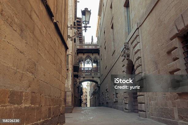 Foto de O Bairro Gótico De Barcelona e mais fotos de stock de Antigo - Antigo, Bairro Gótico - Barcelona, Barcelona - Espanha