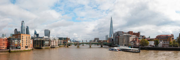 istock Modern skyline on Thames river - London, United Kingdom 1582496161