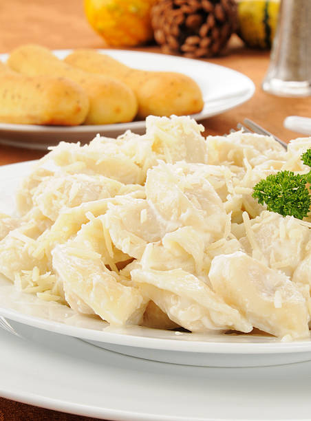 istock Cheese tortellini with Alfredo sauce 158264930