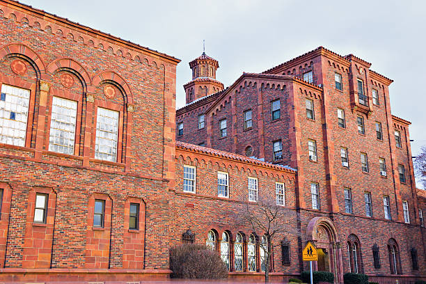 istock Historic school in Harrisburg 158269823