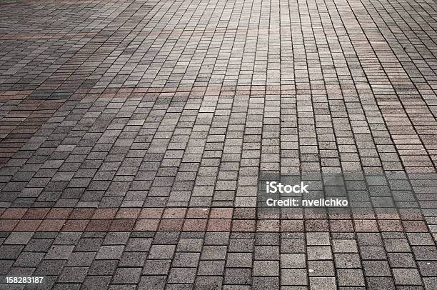 Paralelepípedo Road - Fotografias de stock e mais imagens de Alfalto - Alfalto, Antigo, Ao Ar Livre