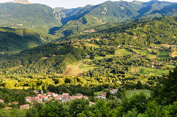 istock Landscape in the Appennino 158285539