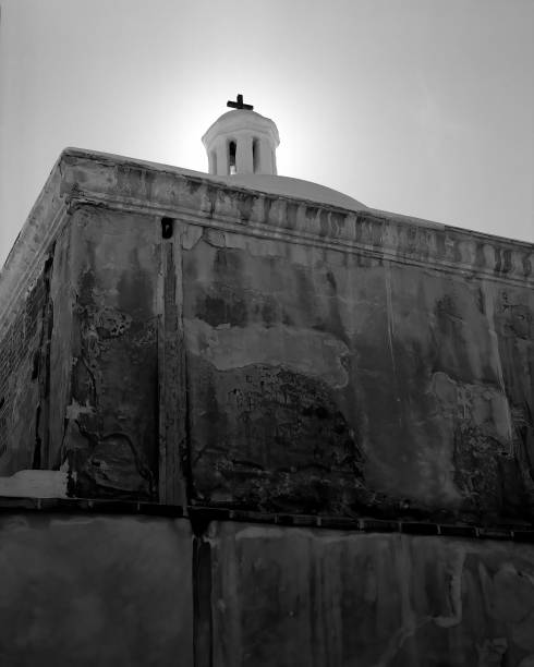 白黒フィルム画像トゥマカコリミッション遺跡アリゾナ - tumacacori national historical park ストックフォトと画像