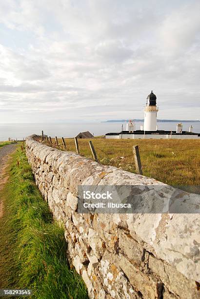 Faro De Dunnet Cabeza Escocia Foto de stock y más banco de imágenes de Acantilado - Acantilado, Agua, Aire libre