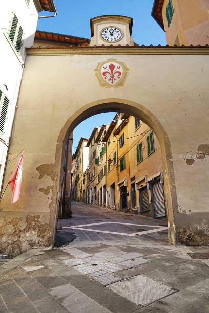 istock Florentine Gate in Castelfiorentino 1582948297