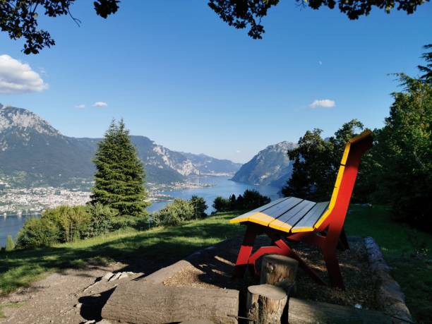 istock Big bench on Como lake, Lombardy, Italy 1582971174