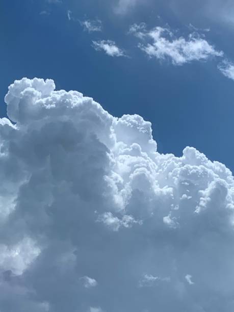 istock Beauty in the clouds 1583031196