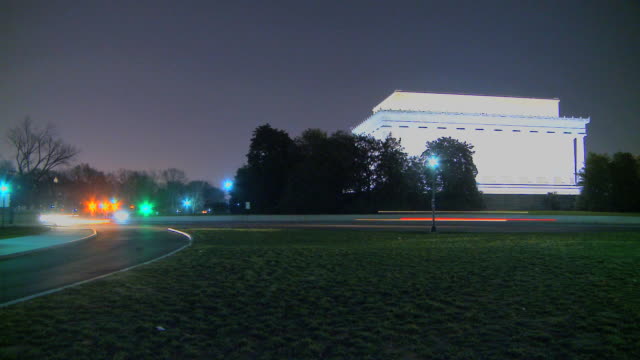 LOOP Lincoln Memorial by Night