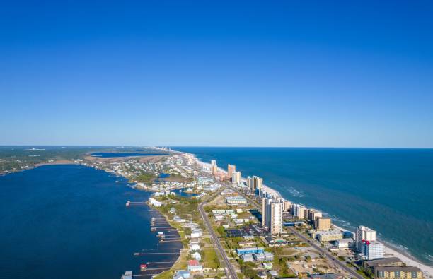 istock Gulf Shores and Little Lagoon 1583381203