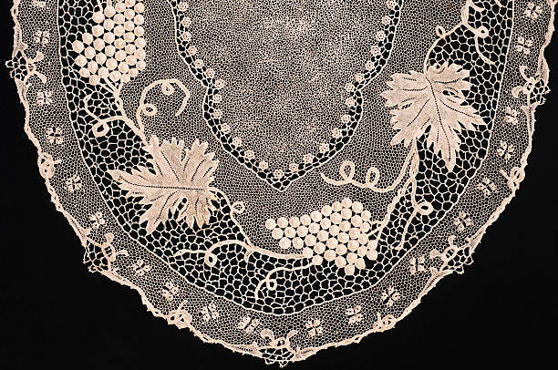 Orvieto crochet lace