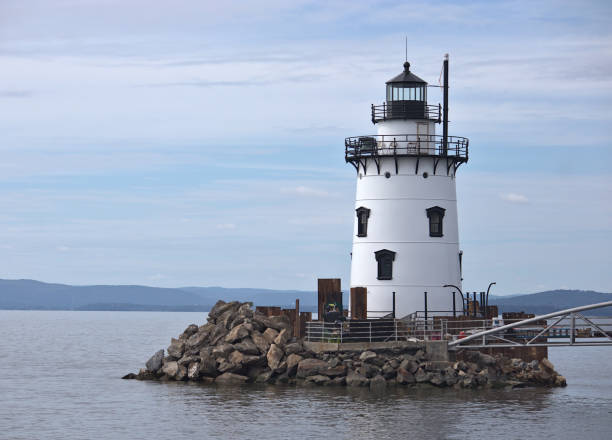 istock sleepy hollow lighthouse (tarrytown, tappan zee) in the hudson river (mario cuomo bridge) white beacon 1583498485
