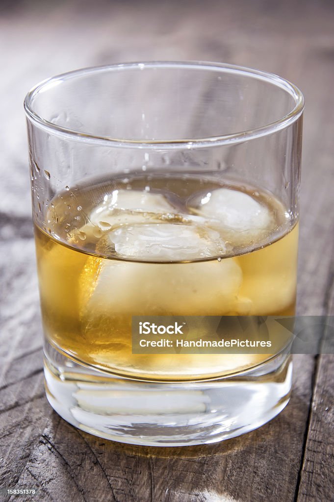 Ромовый on the rocks - Стоковые фото Алкоголь - напиток роялти-фри