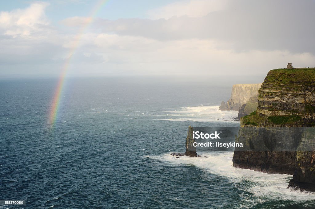 Scogliere di Moher. L'Irlanda. - Foto stock royalty-free di Ambientazione esterna