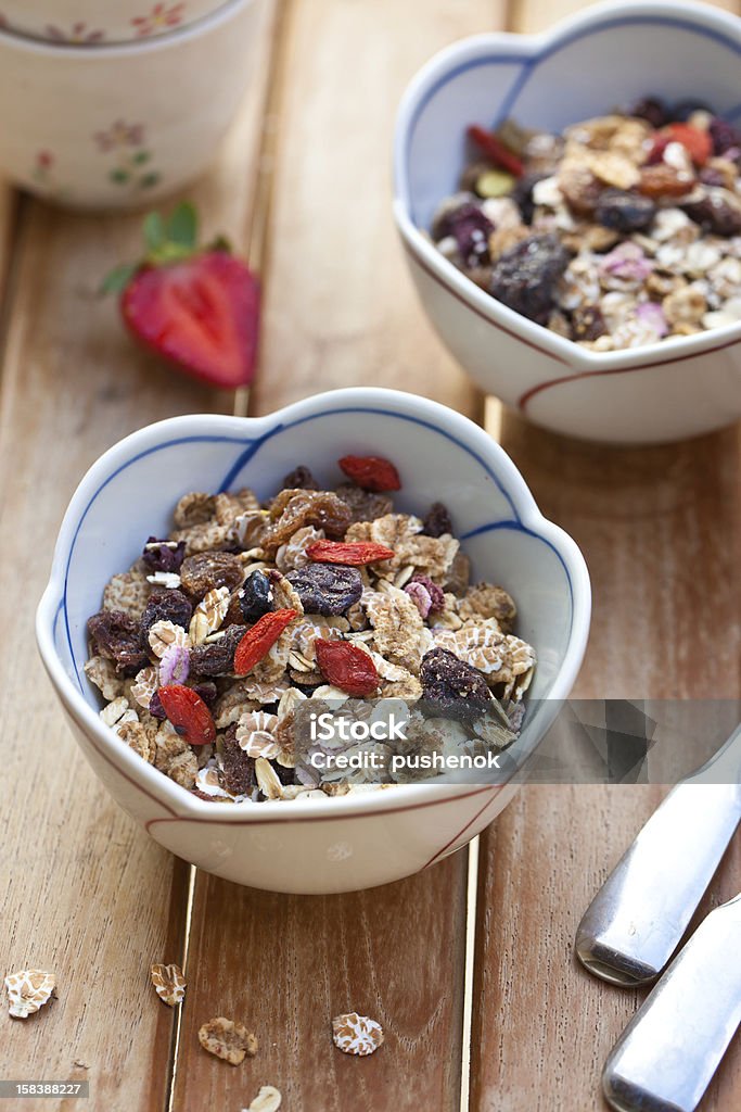 Muesli con frutas secas. - Foto de stock de Alimento libre de derechos