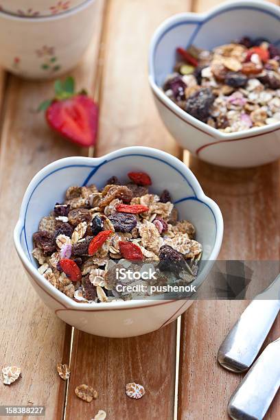 Muesli Con Frutas Secas Foto de stock y más banco de imágenes de Alimento - Alimento, Alimentos deshidratados, Almendra