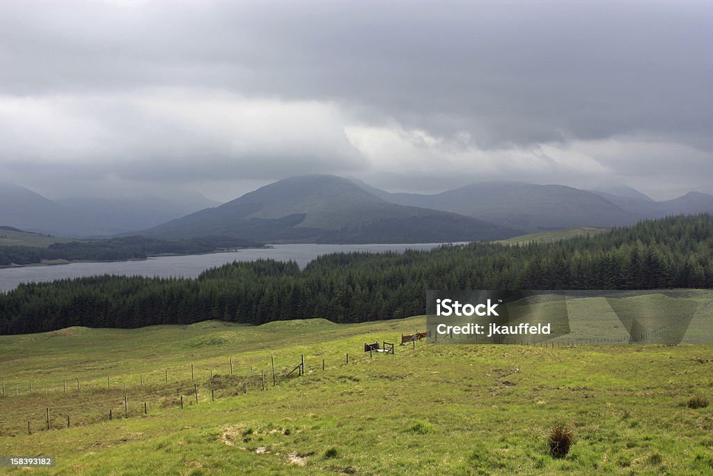 Highlands, nuages, de loch - Photo de Colline libre de droits