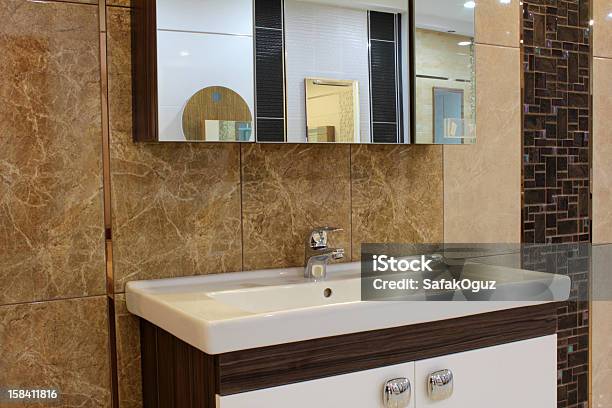 Waschbecken Stockfoto und mehr Bilder von Badezimmer - Badezimmer, Waschbecken, Design