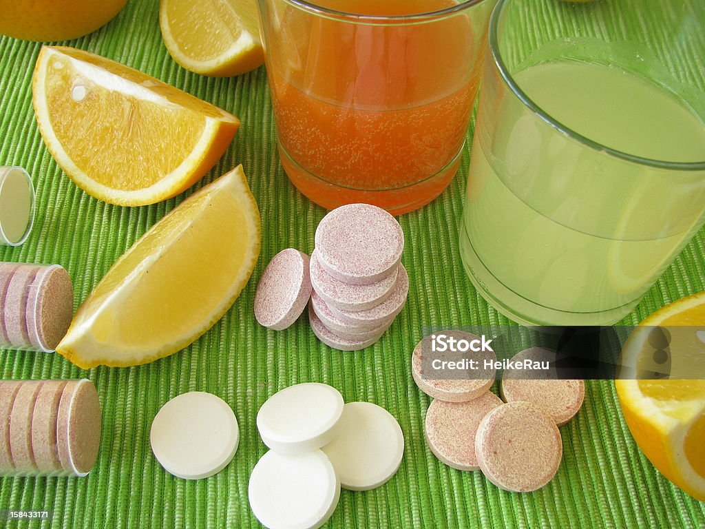 Limonada comprimidos com vitaminas - Royalty-free Alimentação Saudável Foto de stock