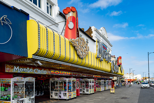 Amusement arcades and gift shops in Southend, England, UK.  Southend has the longest entertainment pier in the world.