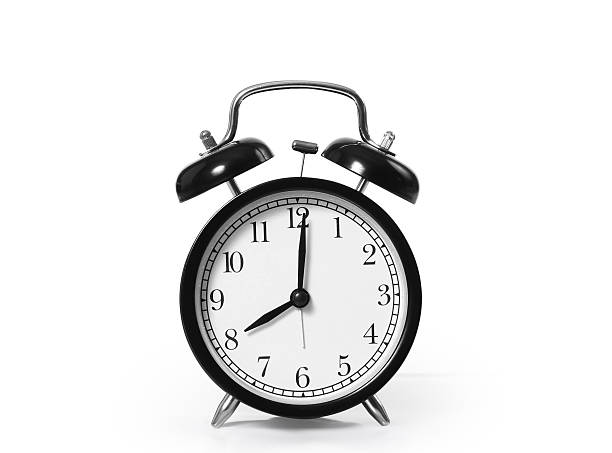알람 시계 - focus on foreground alarm clock deadline time 뉴스 사진 이미지
