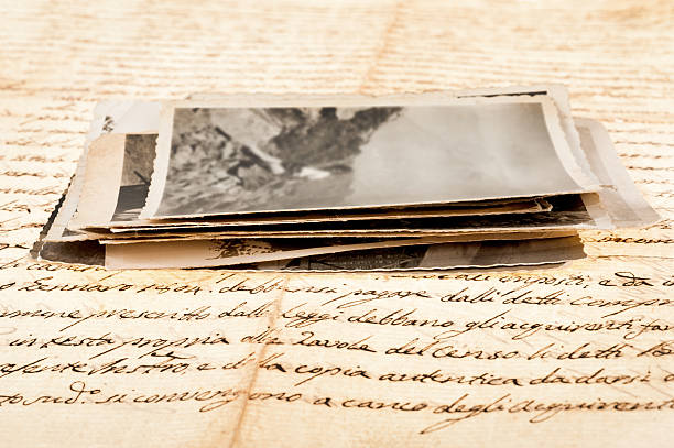 istock pile of photos 158548140
