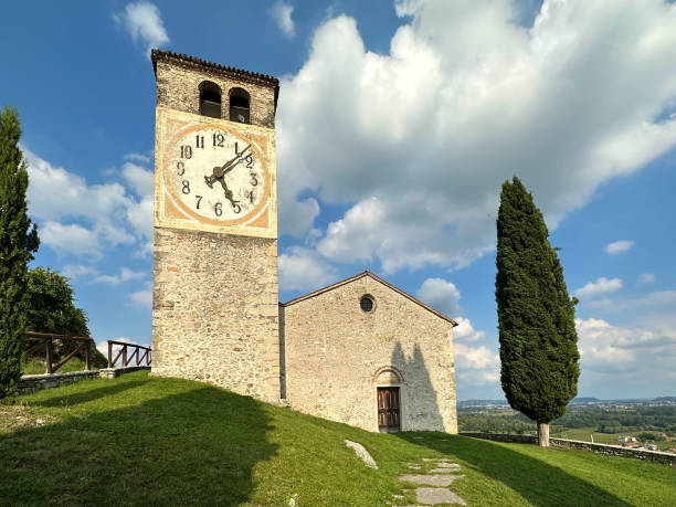 istock San Vigilio - Farra di Soligo 1585481978