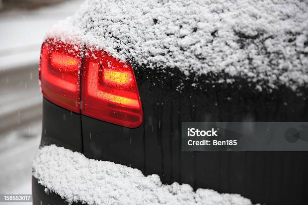 Foto de Automóvel No Inverno e mais fotos de stock de Carro - Carro, Cor Preta, Exterior