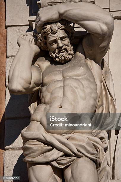 Atlante Estatua De Bolonia Foto de stock y más banco de imágenes de Desnudo - Desnudo, Renacimiento, Acostado