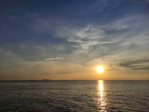 istock Sunset at Bangsaen sea on a clear day 1585569985