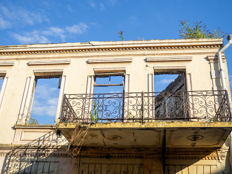 Abandoned dilapidated house. Unsuitable for habitation. Old city. Renovation required. Dangerous