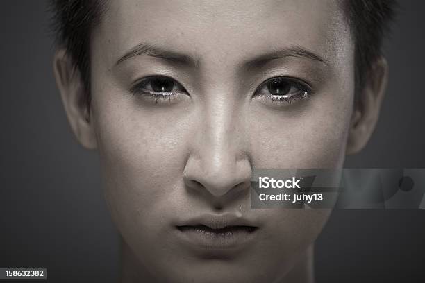 Retrato De Um Jovem Menina Asiática - Fotografias de stock e mais imagens de Lágrima - Lágrima, Guerreiro Urbano, Face Humana