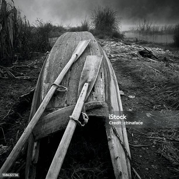 Altes Boot Stockfoto und mehr Bilder von Abenddämmerung - Abenddämmerung, Alt, Altertümlich