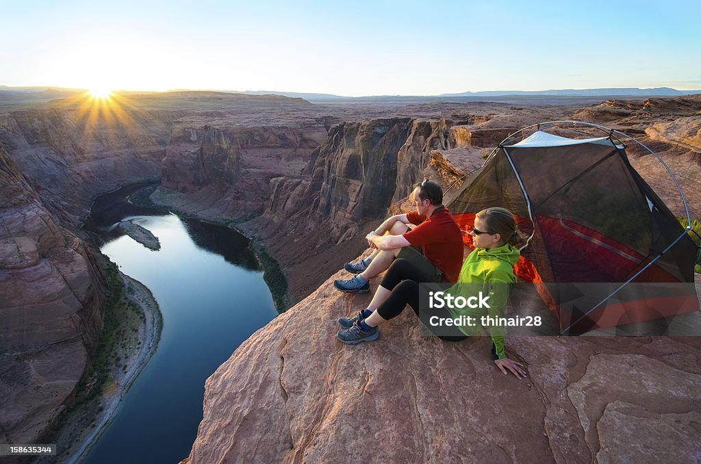 Campeggiare sul bordo - Foto stock royalty-free di Parco Nazionale del Grand Canyon