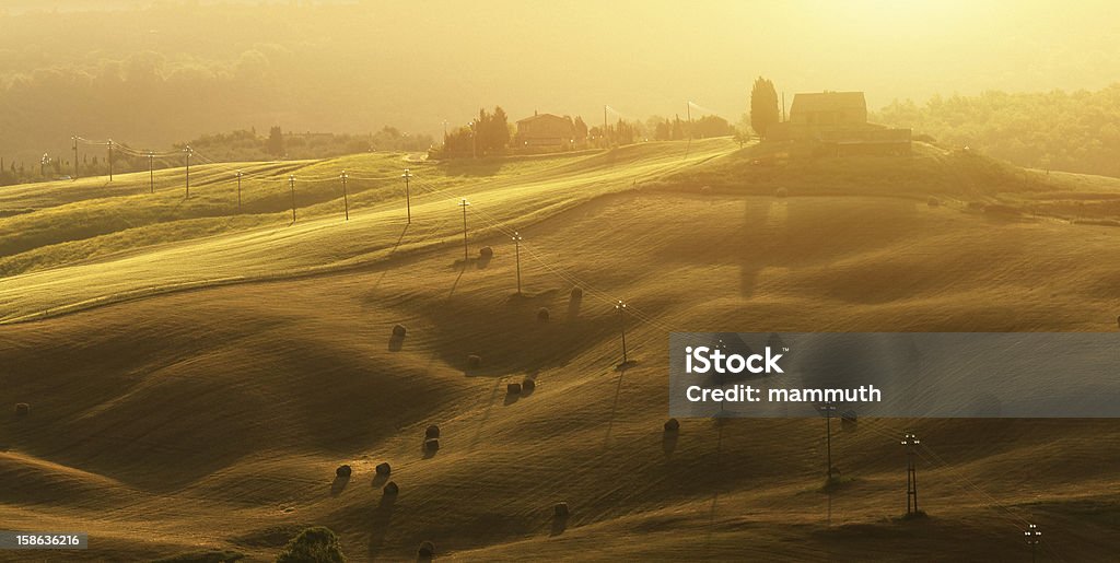 sunrise en Toscana - Foto de stock de Producción de combustible y energía libre de derechos