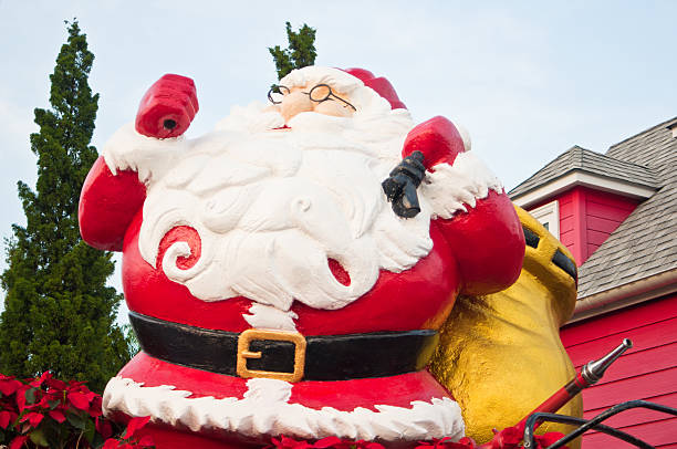 istock Santa Claus on Christmas day 158659168