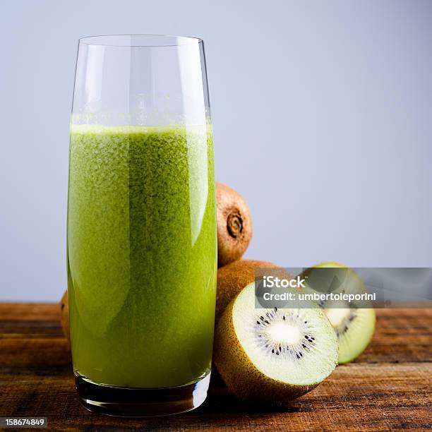 Zielony Sok Z Kiwi - zdjęcia stockowe i więcej obrazów Bez ludzi - Bez ludzi, Fotografika, Jedzenie