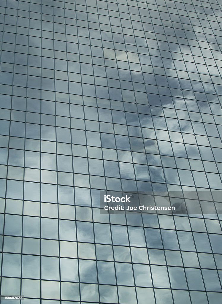 Cloud Reflektionen im Fenster - Lizenzfrei Architektur Stock-Foto