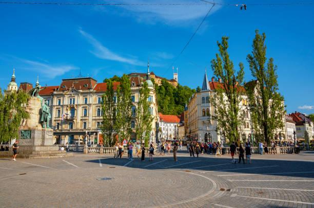 widok na miasto lublana na placu prešernov trg w centrum miasta - long exposure triple bridge bridge slovenia zdjęcia i obrazy z banku zdjęć