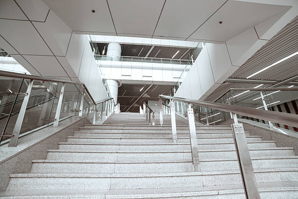 현대적이다 계단 - elevator escalator footpath airport 뉴스 사진 이미지