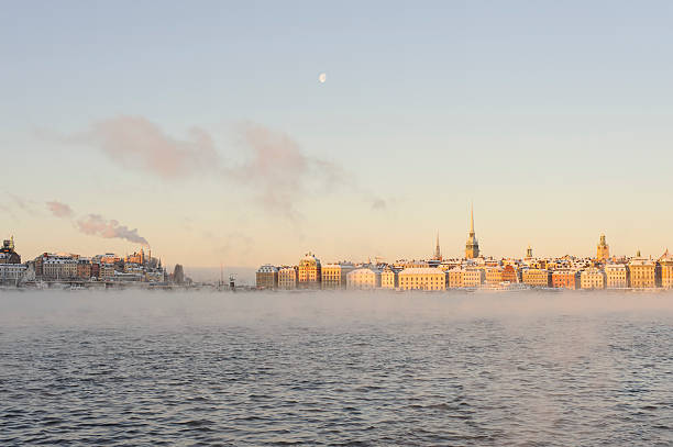 cidade velha de estocolmo - stadsholmen imagens e fotografias de stock