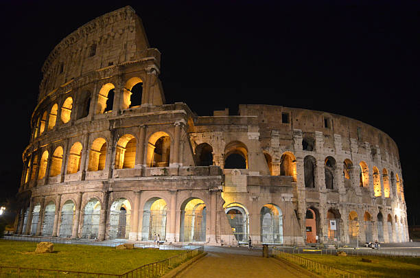 istock Night view of the Coliseum 158709039