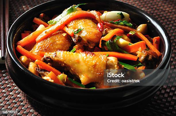 Pollo Kung Pao - Fotografie stock e altre immagini di Ala di pollo - Ala di pollo, Bacchette cinesi, Caldaia