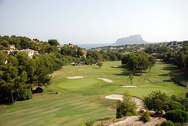 campo da golf sulla costa blanca - alicante costa blanca foto e immagini stock