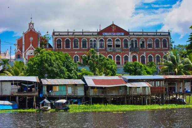 Boat trip on the Rio Itaya and view on the poorest part of Iquitos