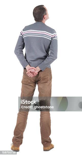 バックのあるハンサムな男性のセーターを見上げる - 1人のストックフォトや画像を多数ご用意 - 1人, カジュアルウェア, カットアウト